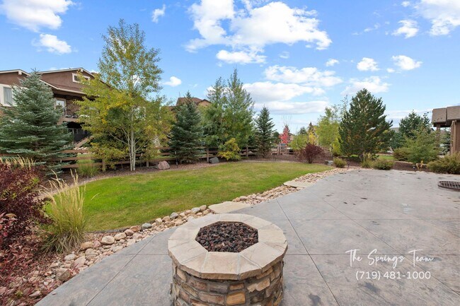 Building Photo - BEAUTIFUL 4BD + BONUS ROOM/3BA/3 CAR GARAG...