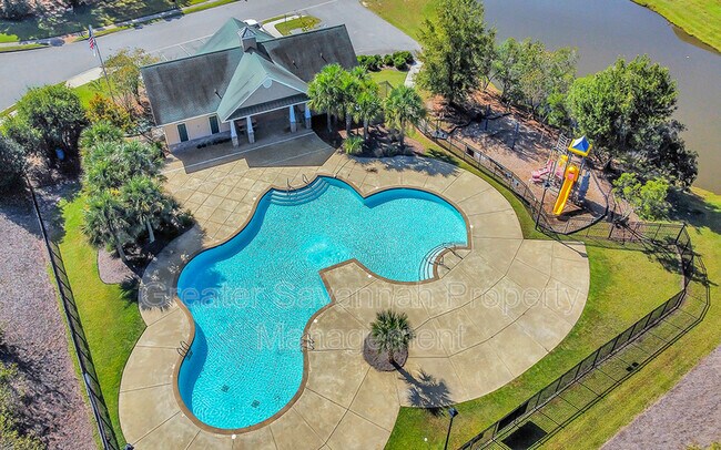 Building Photo - 133 Pine View Crossing