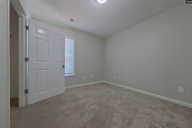Building Photo - 134 Summer Pines Drive