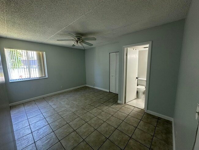 Building Photo - 1799 Fairview Villas Dr