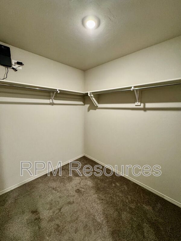 Building Photo - 12013 SW 31st St