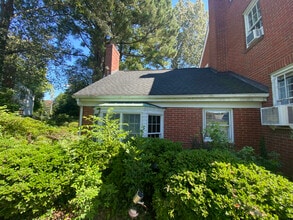 Building Photo - 24 Holly Dr