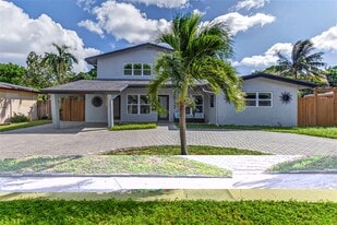 Building Photo - 2012 NW 12th Ave