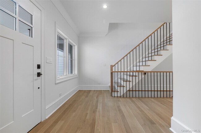 Building Photo - 75 Orchard Ave