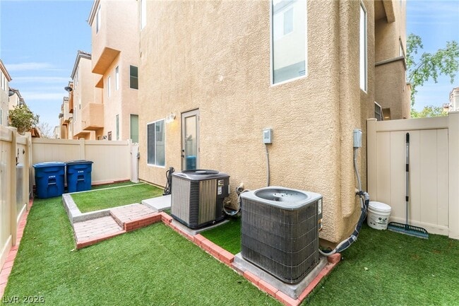 Building Photo - 10512 Longoria Garden St