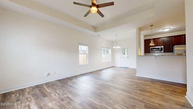 Building Photo - 1303 Dan Owen Dr