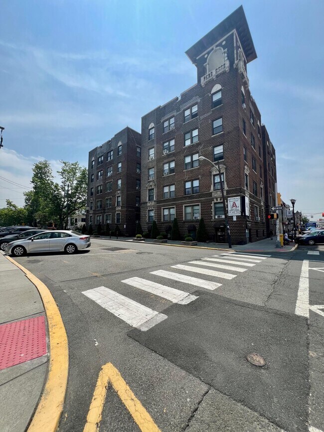 Primary Photo - 435 79th St