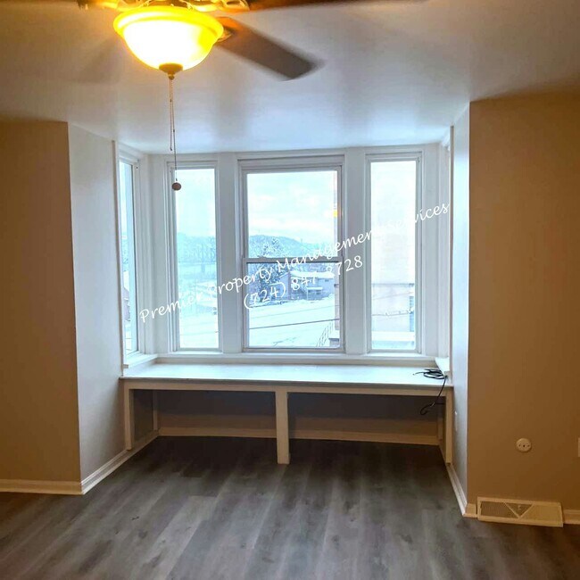 Building Photo - 401 Jackson St