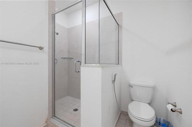 Building Photo - 147 SW 185th Way
