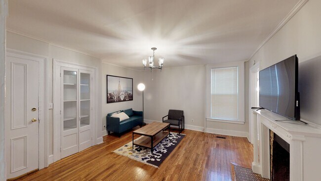 Building Photo - Stylish 2BD 1BA Across from Wooster Sq Park!