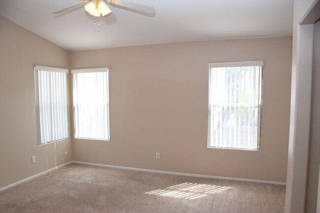 Building Photo - 7729 Paseo Vista Dr