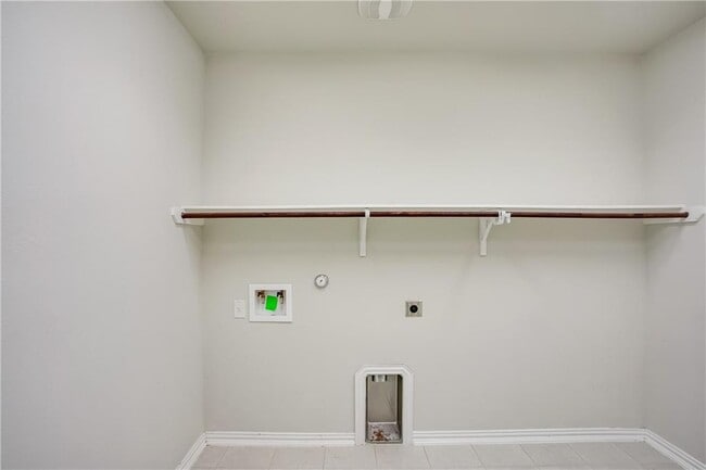 Building Photo - 8049 Arezzo Dr