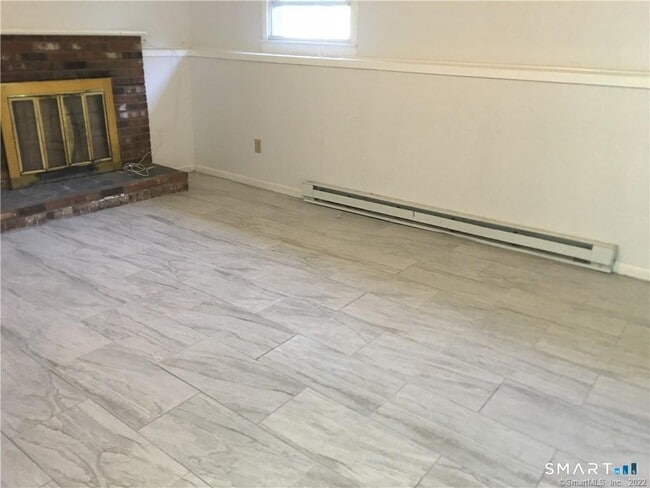 Building Photo - 49 Costanzo Ct