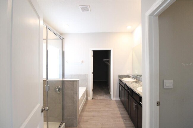 Building Photo - 1462 NW 136th St