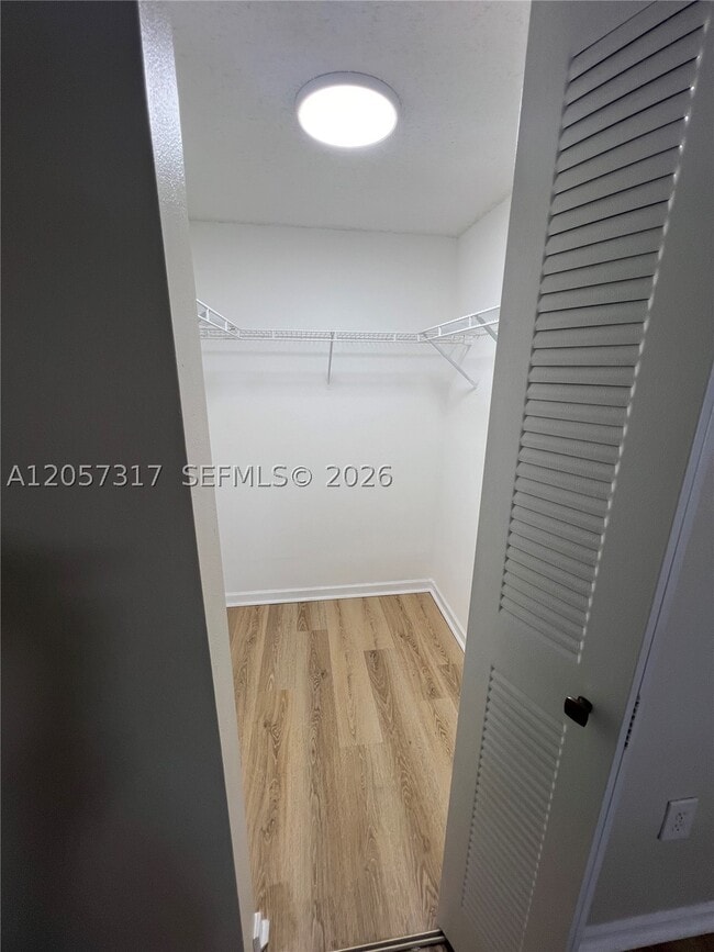 Building Photo - 202 Sable Palm Way
