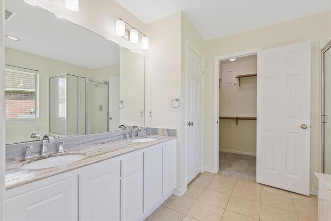 Building Photo - 10222 Squirehill Ct