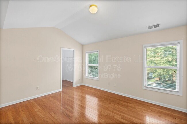 Building Photo - 1821 Willow Branch Ln