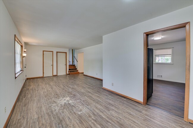 Building Photo - 1114 Terrace Cir