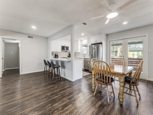Building Photo - 6037 Sandhurst Ln