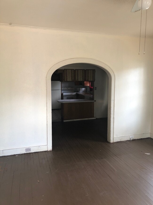 Building Photo - 2957 Regent St