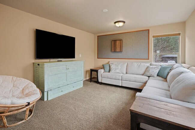 Building Photo - 20482 Jacklight Ln
