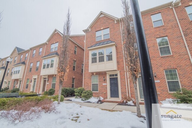 Building Photo - 1724 Lantern Mews