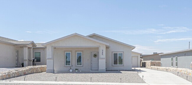 Building Photo - 546 Spanish Oak Dr