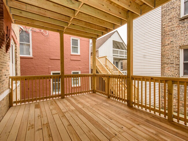 Building Photo - 2163 N Bell Ave