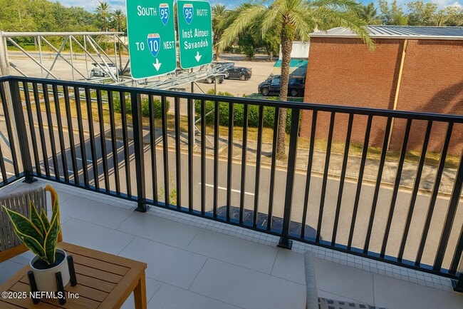 Building Photo - 1063 Farwell St