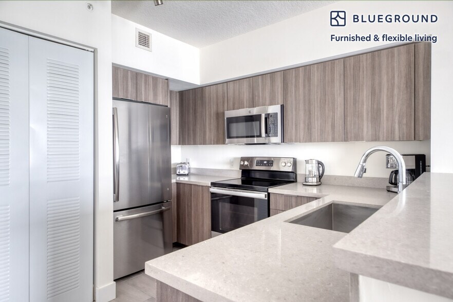 Building Photo - 1000 NW 7th St