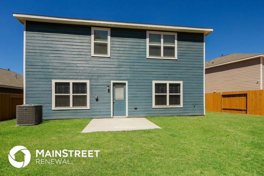 Building Photo - 26805 Steinbeck Dr