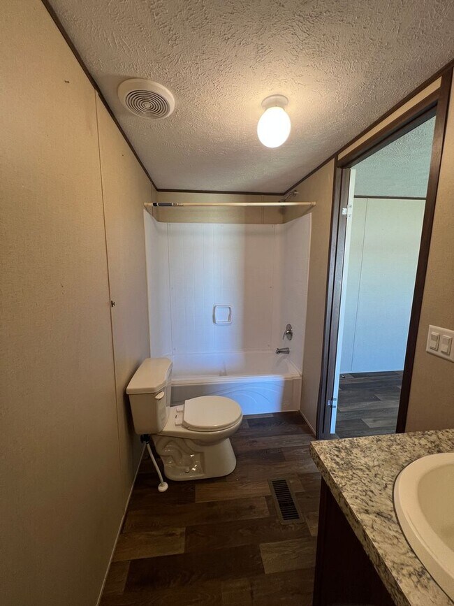 Building Photo - 142 CO ROAD 5516-F32