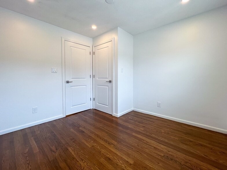 Building Photo - 22 Chandler St