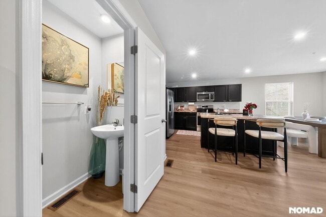 Building Photo - 41 Teatree Ln