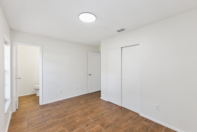 Building Photo - 1238 Padgett Cir