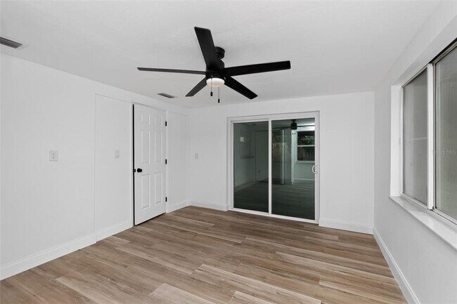 Building Photo - 5644 Berlin Dr