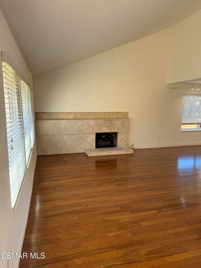 Building Photo - 6301 Pisces St