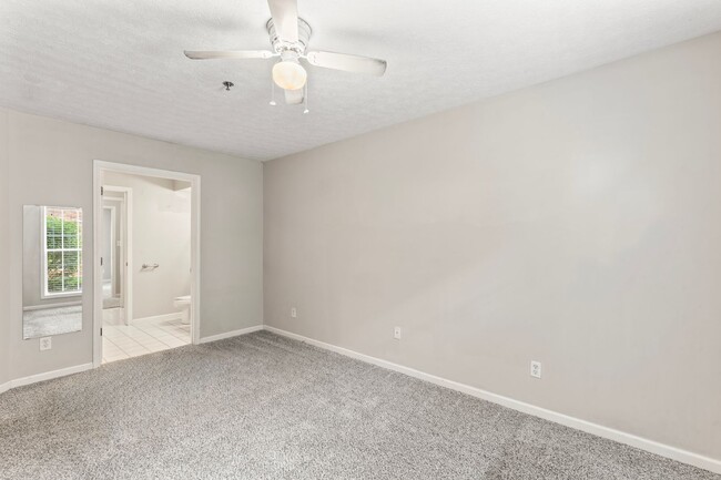 Building Photo - Beautiful Two Bedroom, Two Bathroom Condo