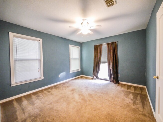 Building Photo - 2BR 1BA-Killeen's hidden gem!