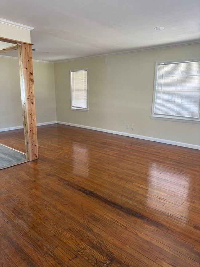 Building Photo - Newly Renovated Property in Bossier City