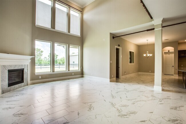 Building Photo - 28344 Rose Ln