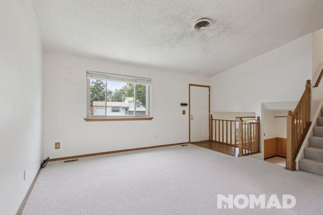 Building Photo - Charming 3BR House in Aurora