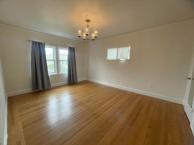 Building Photo - 2717 34th Ave