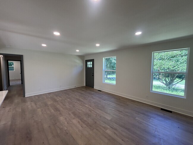 Building Photo - 1783 Warfield Dr