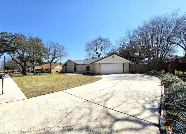 Building Photo - 118 Richardson Dr