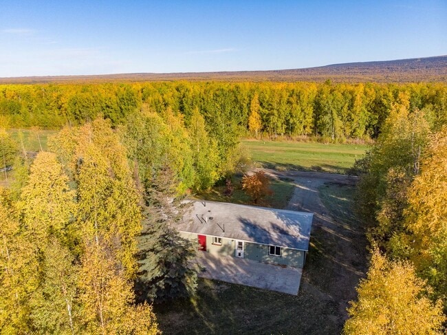 Building Photo - 3 BEDROOM | 2 BATHROOM | 2 CAR GARAGE | AI...