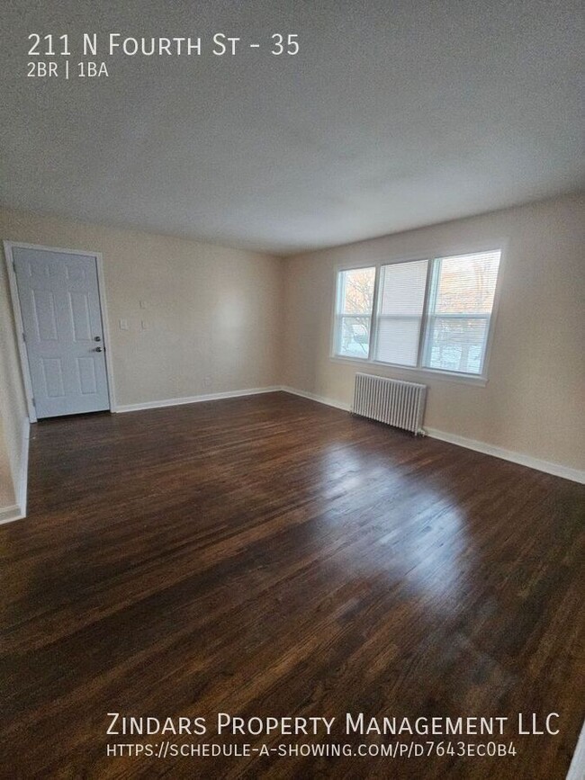 Building Photo - MOVE IN SPECIAL!!! Newly Remodeled 2 Bed 1...