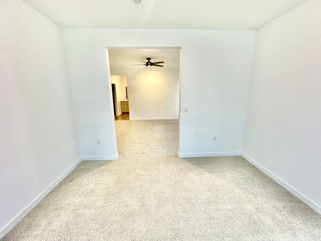 Building Photo - Newly-Built NextGen 5 bed 3.5 bath Lennar ...