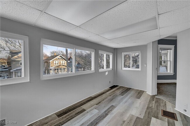 Building Photo - 1290 Hall Ave