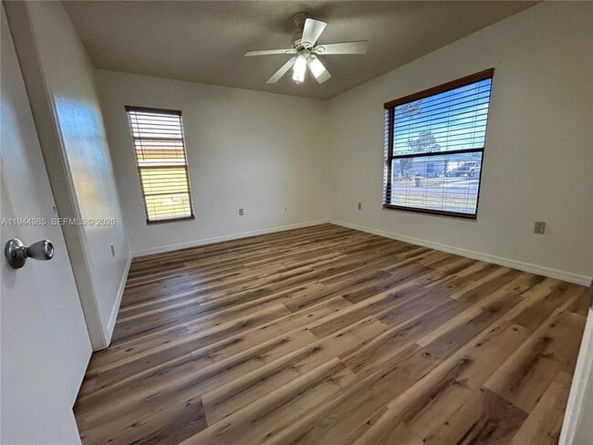 Building Photo - 4201 Navarre Ave